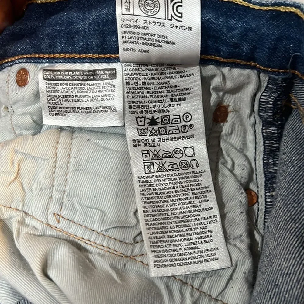 Levi’s Men 501 Button Fly jeans Straight Leg Medium Wash Blue Jeans  36 X 32